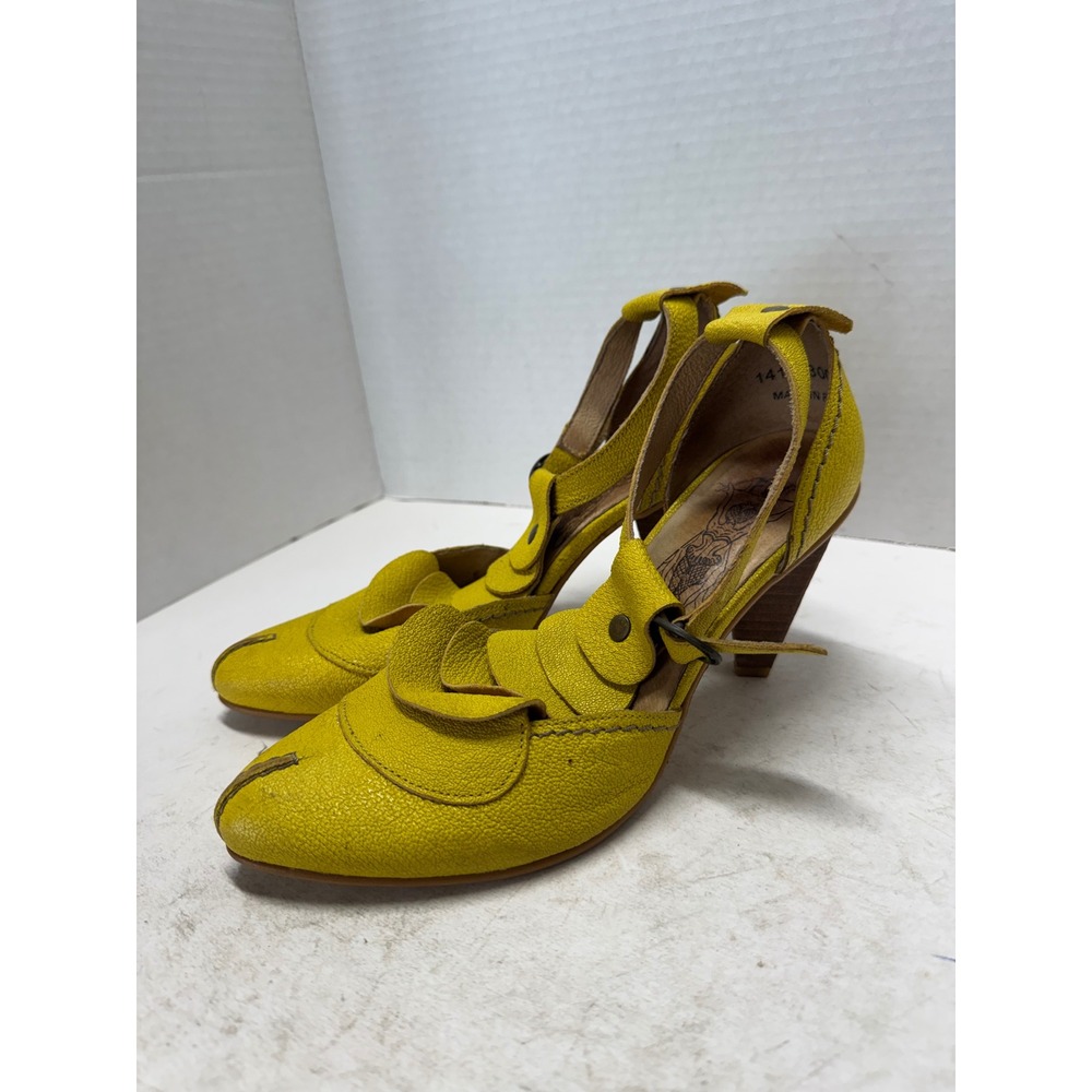 Fly Girl Yellow Pebbled Leather Tiered Petal Ankle Strap Cone Heels Size 37 7